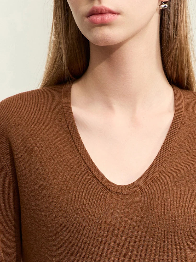 Elegant U-Neck Slim-Fit Knitted Pullover for Autumn Casual Wear