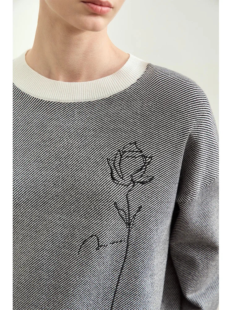 Women's Rose Embroidered Loose Knit Sweater - Autumn Contrast Top