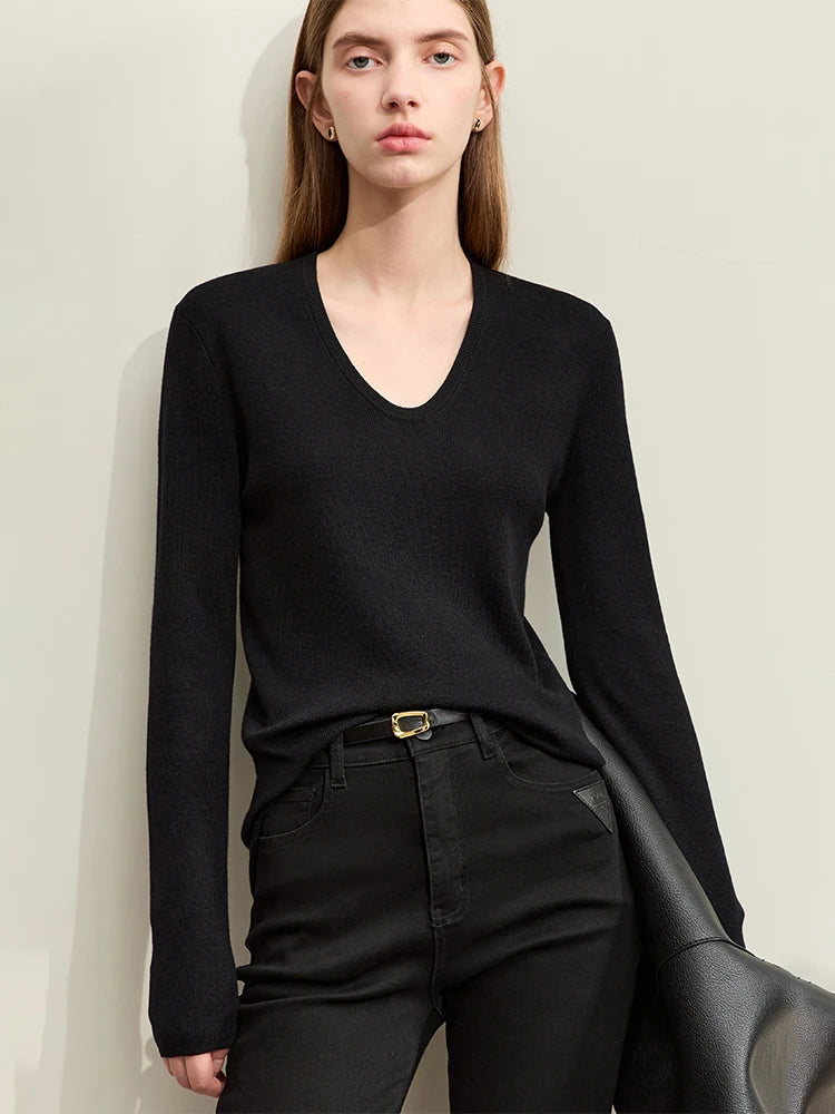 Elegant U-Neck Slim-Fit Knitted Pullover for Autumn Casual Wear